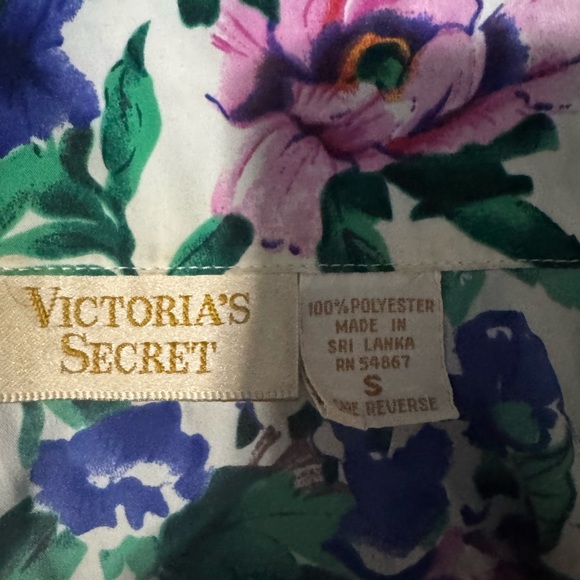 Vintage 90s Victoria Sercet button up top - Picture 3 of 3
